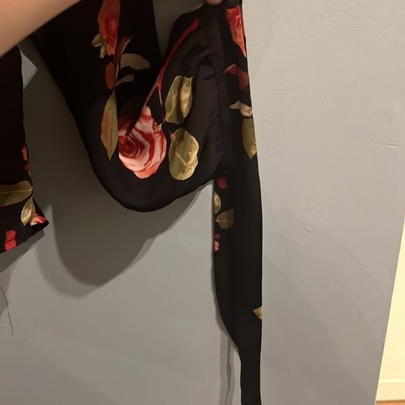 Streetwear society Floral Sheer blouse, flower print, women’s size medium black - Picture 3 of 4